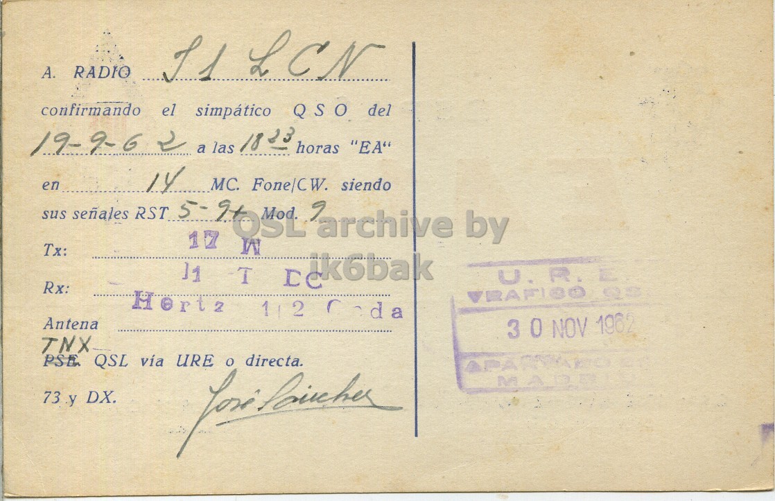 Right QSL card, of EA1EQ to I1LCN, September 19, 1962, PH mode. The QSL image contains the following objects: Envelope, Mail, Book. And contains this text: confirmando el simpático QSO del 19-9-6 2 a las 1823 horas "EA" en 14 MC. Fone/CW. siendo sus señales RST 5- It 17 W Tx: 11 T DC ik6bak Rx: Antena 3 0 NOV 1962 TNX PSE QSL vía URE O directa. MADE 73 y DX. RADIO confirmando el simpático QSO del 19-9-6 a las 1823 horas "EA" en 14 MC. Fone/CW. siendo sus señales RST It 17 W by Tx: T DC Rx: Antena 3 0 NOV 1962 TNX PSE QSL vía URE directa. MADE 73 y DX..